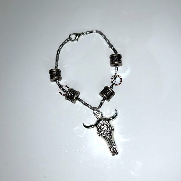 Hand Crafted Cow Skull Western Bead Accent Stainless Steel Bracelet Southwest - Picture 3 of 6